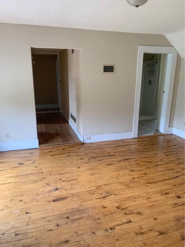 Photo - 3 Bedroom Student Rental Near UWEC