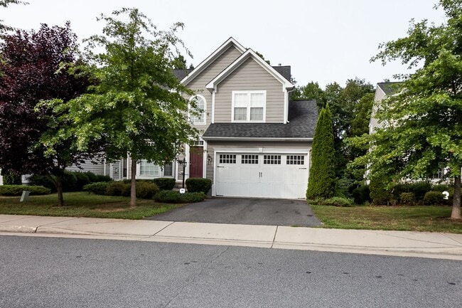 Photo - 616 Rainier Rd