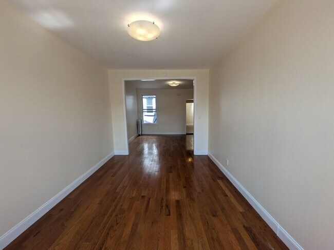 Photo - 215-13 Jamaica Ave Unit 2nd Floor