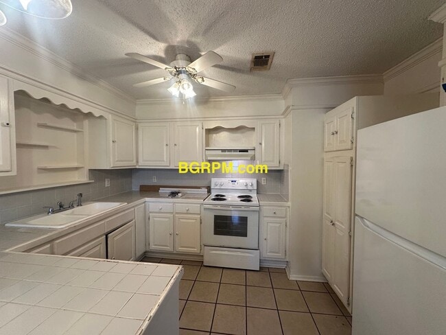 Photo - 3 BD, 1.5 BA, home in Jacksonville