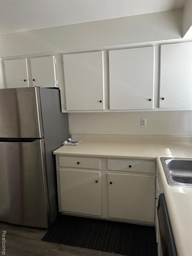 Photo - 25332 Shiawassee Cir Unit 105