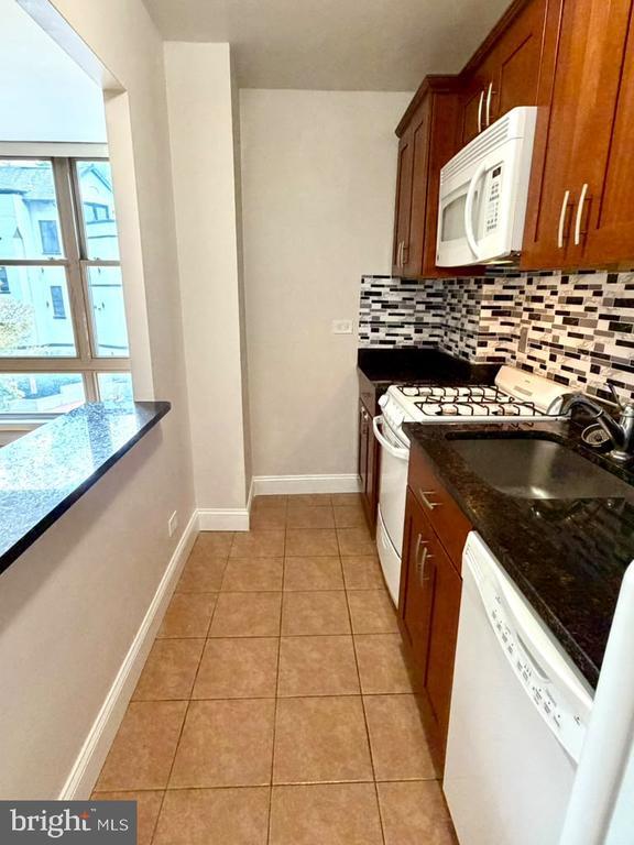1260 21st St NW Unit 301