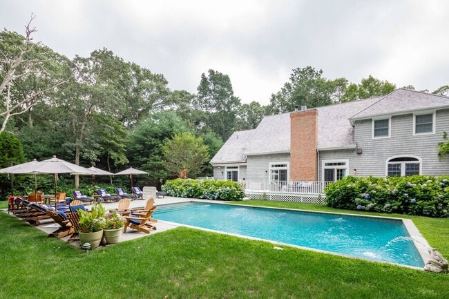 Photo - 6 Old School House Ln