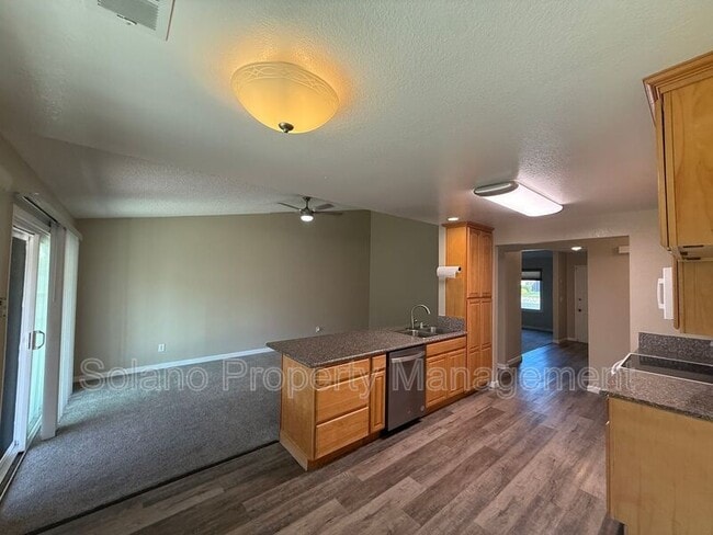 Photo - 905 Pintail Dr