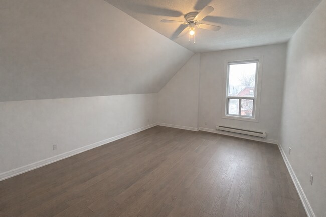 Photo - 101-103 Spadina Rd Unité 103-6