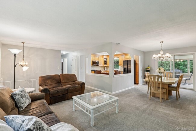 Photo - 118 Standish Dr