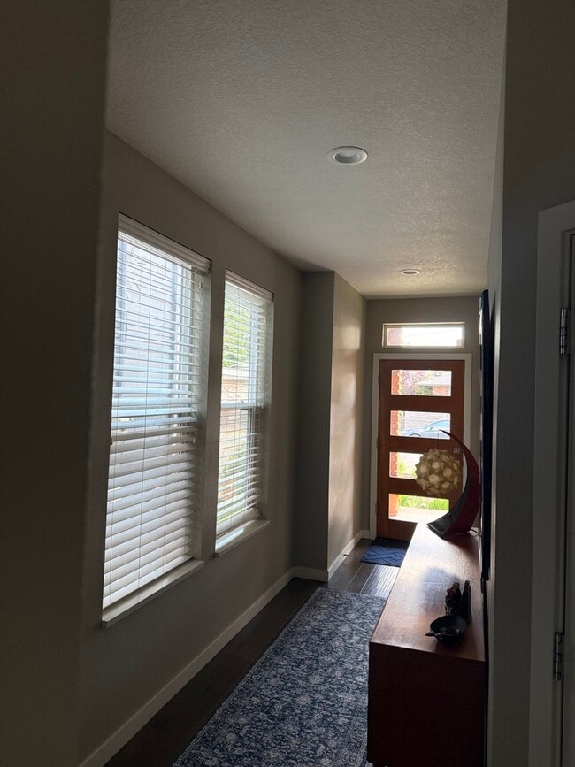 Photo - 1559 NE 72nd Ave