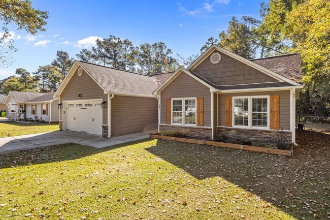 Photo - 335 Tall Pine Rd