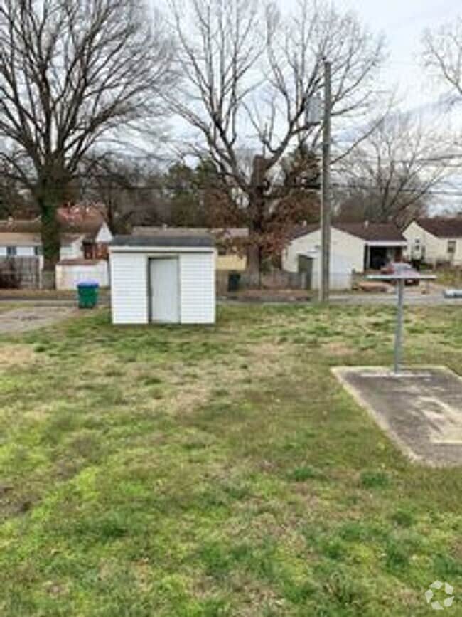 Building Photo - Cozy 3 bed 1 bath w Central HVAC Rental