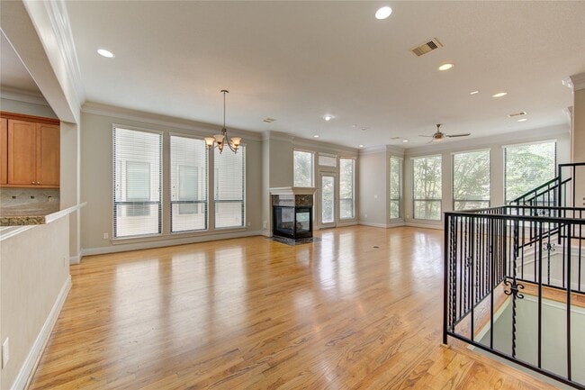 Photo - 1706 McDonald St