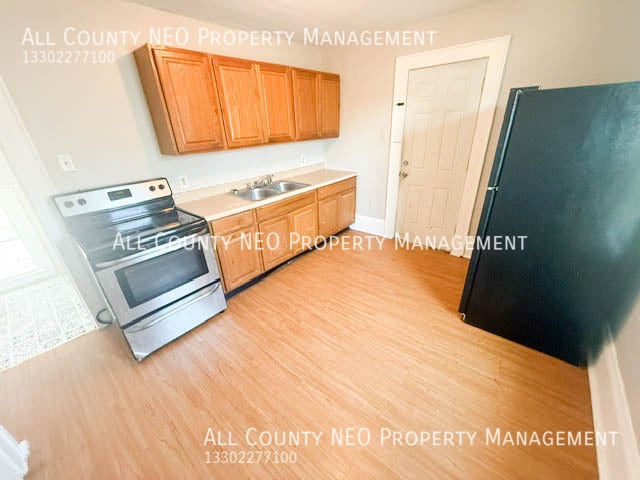 Photo - 859 Brown St Unit Up