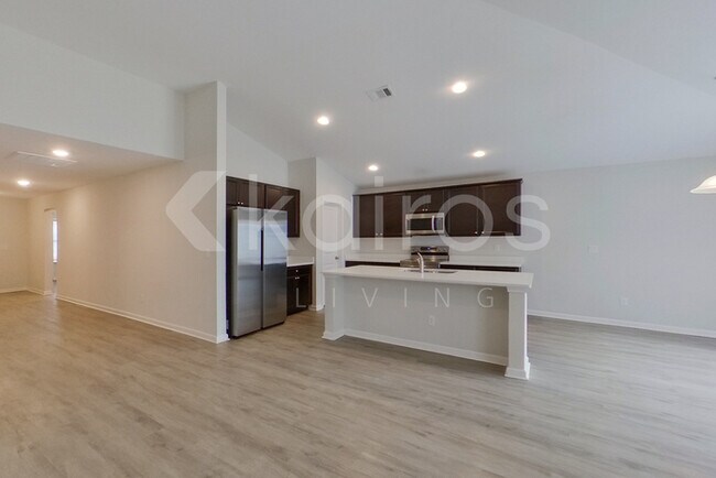 Photo - 12 Carrollton Dr