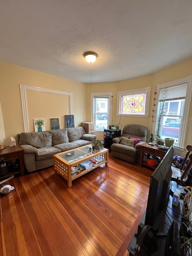 Photo - 2 Gilson Ter