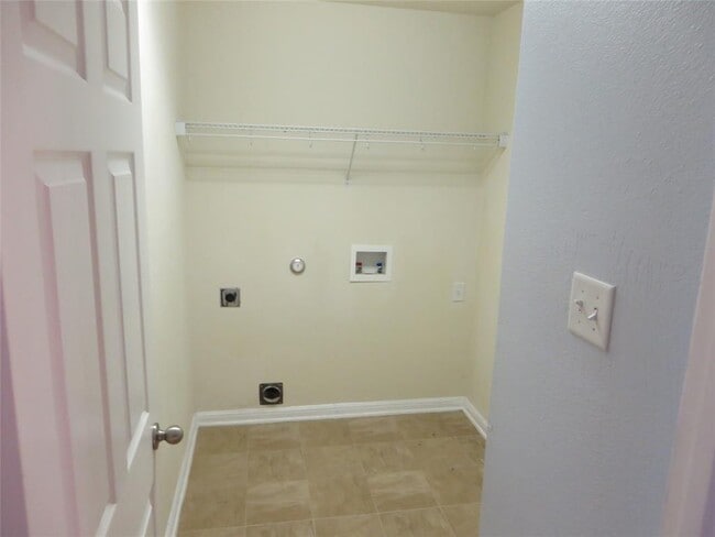 Photo - 3633 Hawk View St