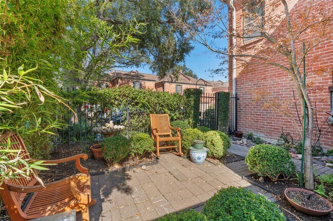 Photo - 6732 Vanderbilt St