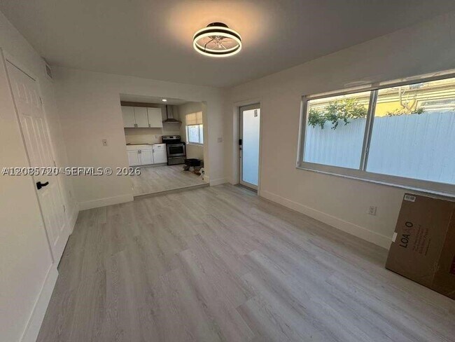 230 E 56th St Unit A