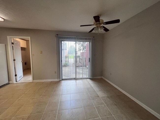122 Westwood Cir