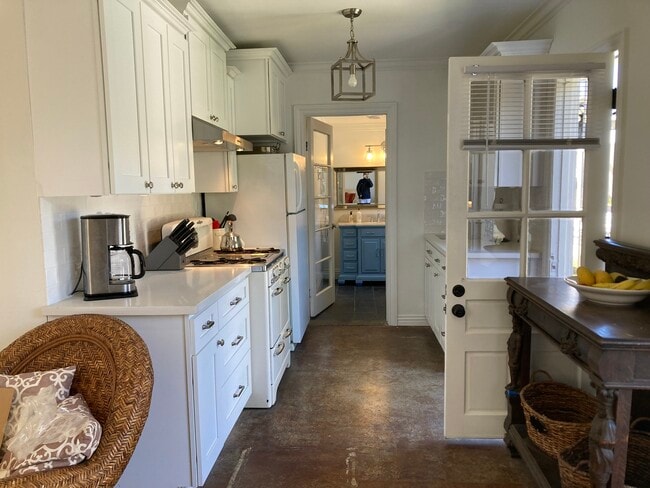 Photo - 5744 Calhoun Ave