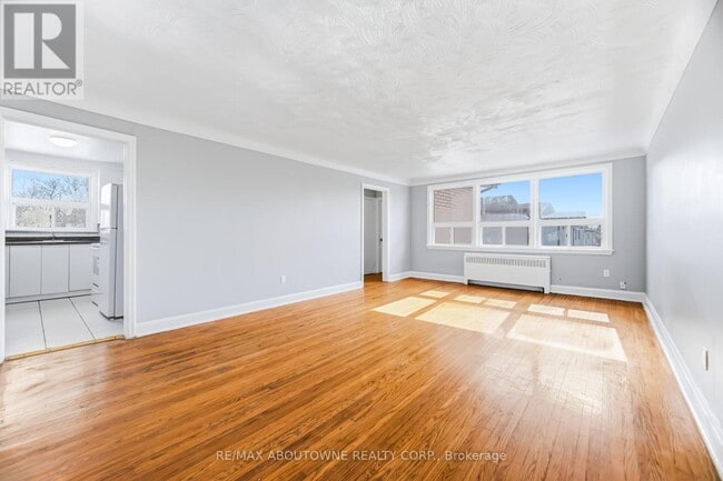 Photo - 1047 Churchill Ave
