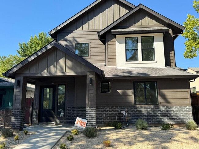 Photo - 3905 1st Ave Apartamento Unidad 3905 1st Avenue