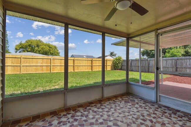 Photo - 3525 Umber Rd
