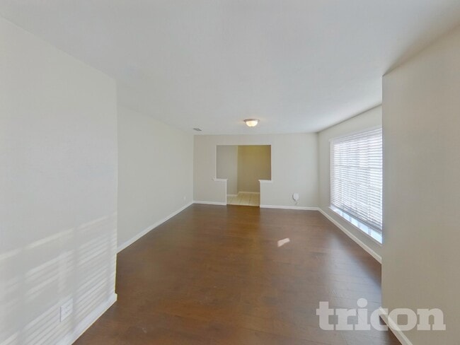 Photo - 600 Spring Willow Dr