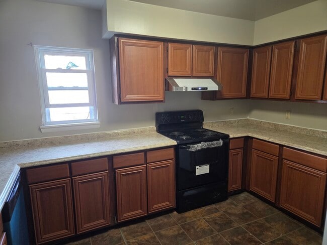 Photo - 37 Greenwich Ave Unit 1-12