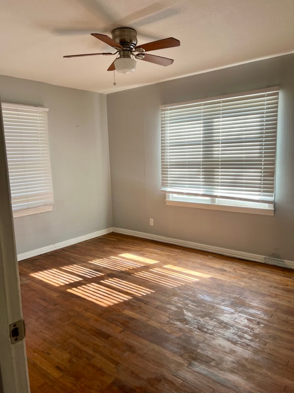 Photo - 901 Avenue C