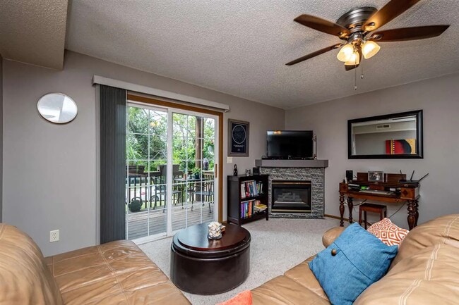 LIVING ROOM - 68 Westside Dr Condo Unit 68