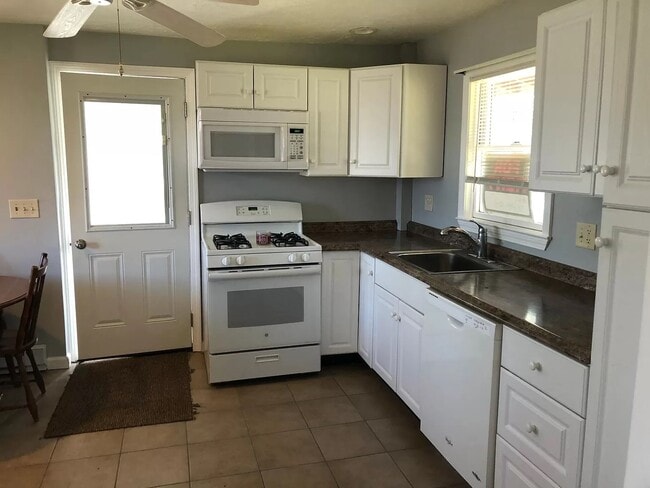 Cocina - 7 Old Orchard Ln