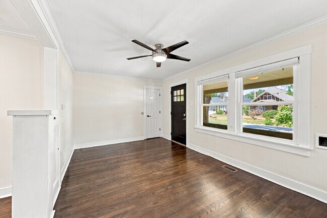 Photo - $3,395.95-  3 Bed, 2 Bath Home in Denver with Private Outdoor Area!