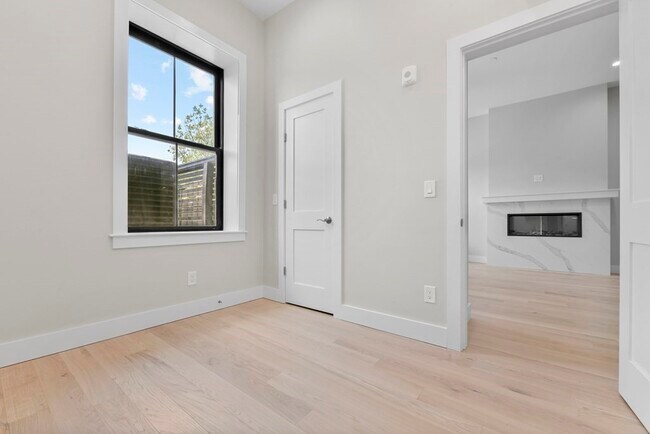 Photo - 540 Massachusetts Ave Unidad 3