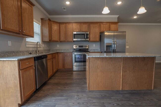 1722 Booker Cir
