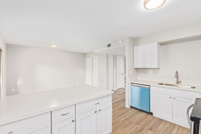 Photo - 4817 W Marlette Ave