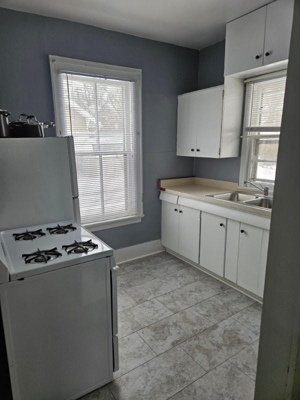 Photo - 842 Capital Ave NE Unit 2