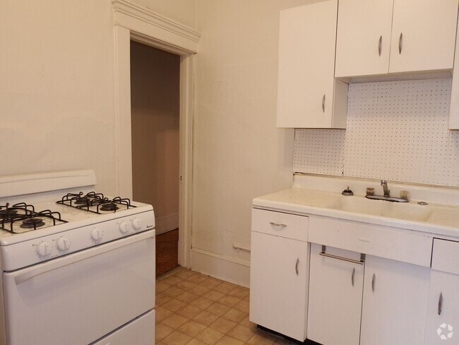 Building Photo - 3040 St Paul St Unit 2 Rental