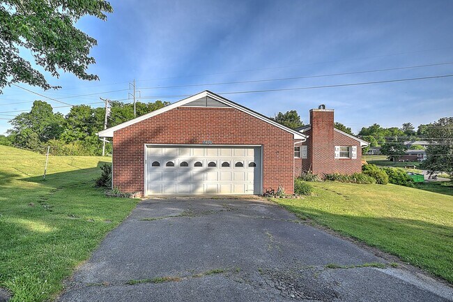 Photo - 210 Mt Bethel Rd