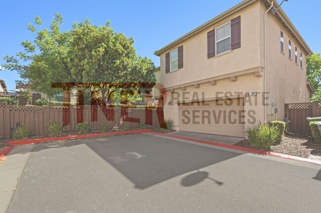 Photo - 83 Sluice Way