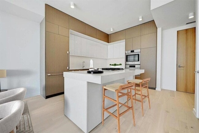 Photo - 313 W 17th St Unit 1903