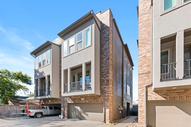 Photo - 1925 Shearn St