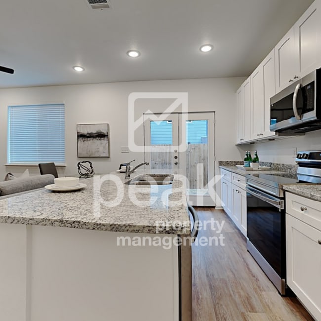 Photo - $1725 Beautiful 3 bed 2.5 bath townhome! Ready on 5/20!
