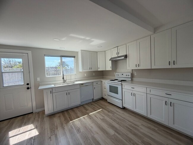 Photo - 1901 13th St Unit A