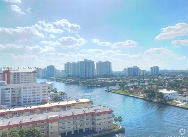 Building Photo - 2017 S Ocean Dr Rental