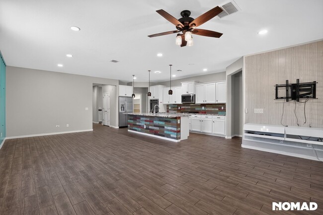Photo - 7905 S 25th Pl
