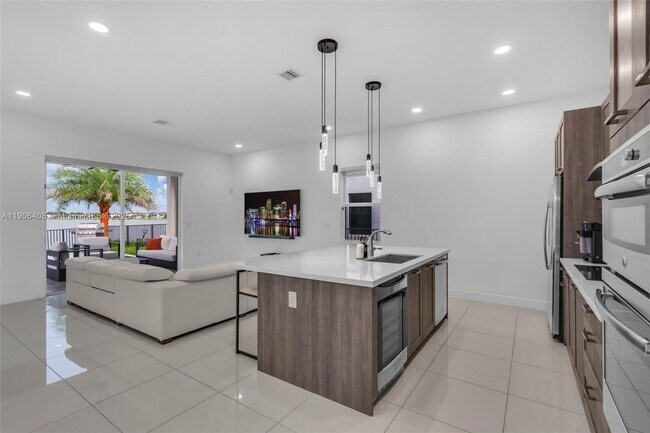 Photo - 15540 NW 88th Ave