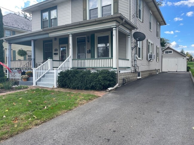 Photo - Spacious 3 Bedroom Townhome in Mount Joy -...