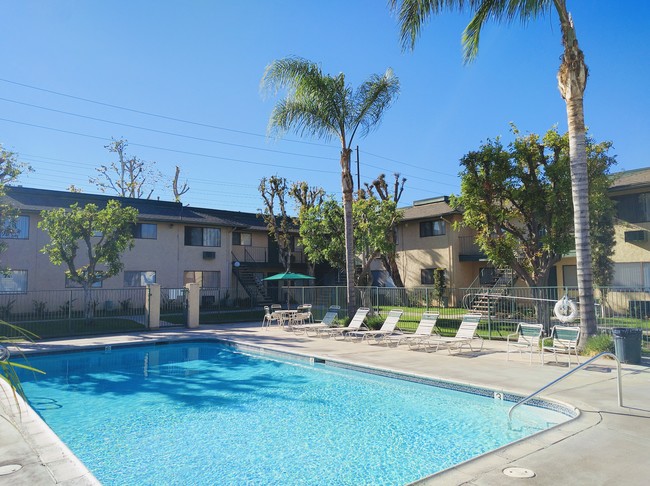 Pool - Sierra Gardens Apartments