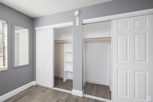 2BR, 2BA - 1,088SF - Primary Closet - Lago Vista Apartments