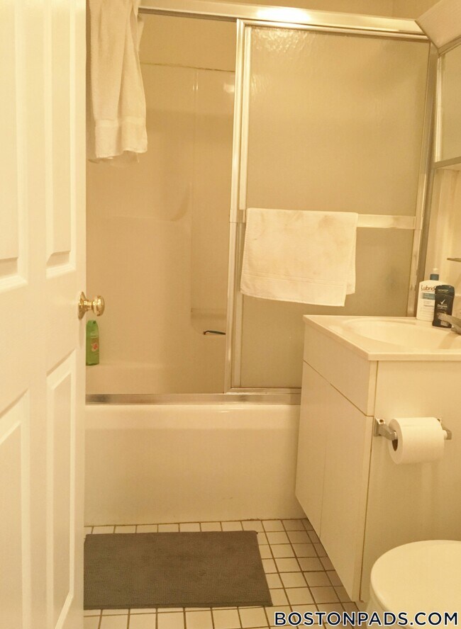 Photo - 81 Essex St Unit 81