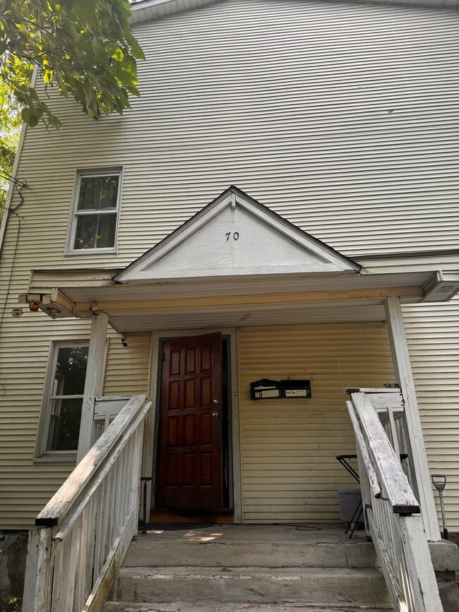 Building Photo - 70 Union St